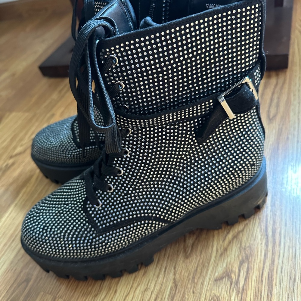 Rouge Helium Black studded Shoes size 12
